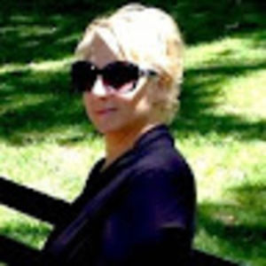 Meet your Posher, Holly